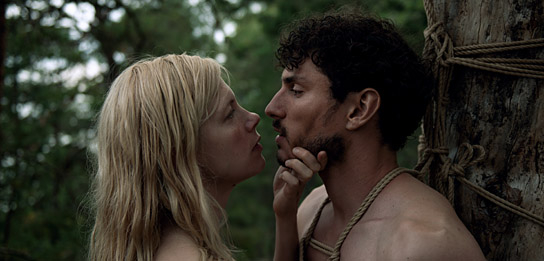 Saara Kotkaniemi, Nicola Perot (v.l.n.r.) in "Power of Love" (2023)