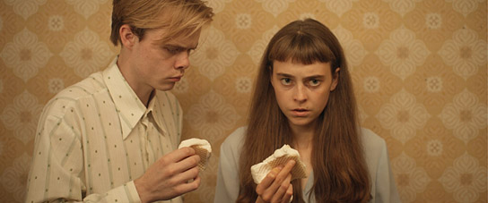 Kea Krassau (rechts) in "Zone" (2023)