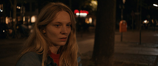 Lilith Stangenberg in "Haltlos" (2024)