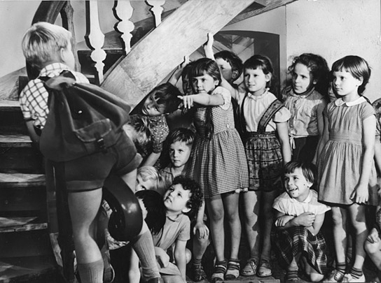 Lutz Bosselmann (links) in "Das Märchenschloß" (1961)