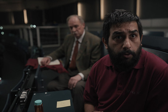 Ulrich Tukur, Zejhun Demirov (v.l.n.r.) in "Martin liest den Koran" (2023)