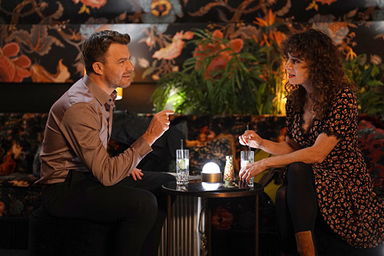 Friedrich Mücke, Lucía Barrado (v.l.n.r.) in "Der Vierer" (2024)