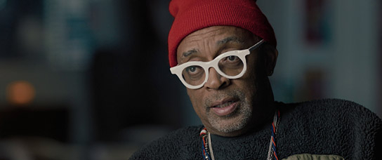 Spike Lee in "13 Steps - Die unglaubliche Karriere von Edwin Moses" (2024)