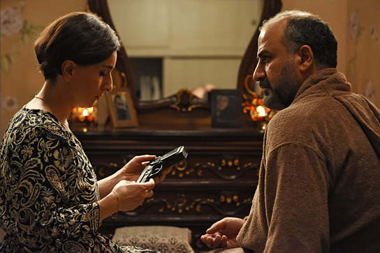 Soheila Golestani, Misagh Zareh (v.l.n.r.) in "Die Saat des heiligen Feigenbaums" (2024)