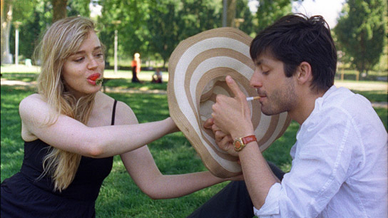 Carly May Borgstrom, Akın Şipal (v.l.n.r.) in "The Bicycle" (2015)