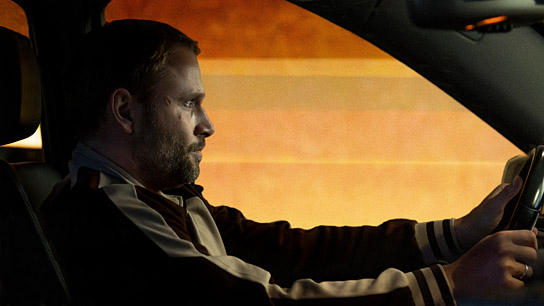 Max Riemelt in "Es geht um Luis" (2024)