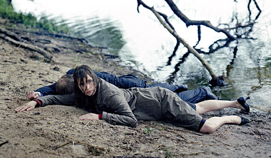 Hinnerk Schönemann, Nina Hoss (v.l.n.r.) in "Yella" (2007)