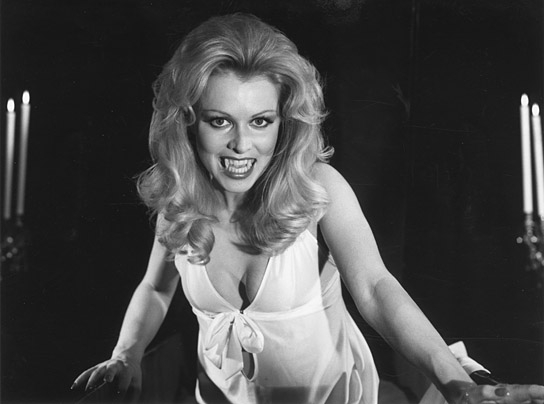 Evelyne Kraft in "Lady Dracula" (1977)