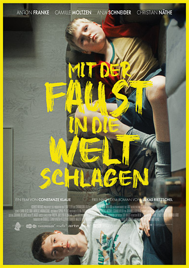 Filmplakat von "Mit der Faust in die Welt schlagen" (2024)
