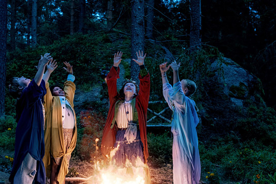 Anna von Seld, Mary Tölle, Ava Petsch, Cora Trube (v.l.n.r.) in "Ein Mädchen namens Willow" (2025)