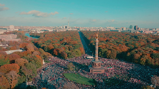 "Freiheit im Herzen - Lasst es uns eilig haben, menschlich zu sein" (2024)