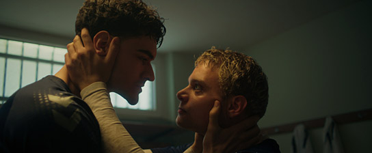 Ben Kani, Lennart Herrmann (v.l.n.r.) in "Kabine" (2024)