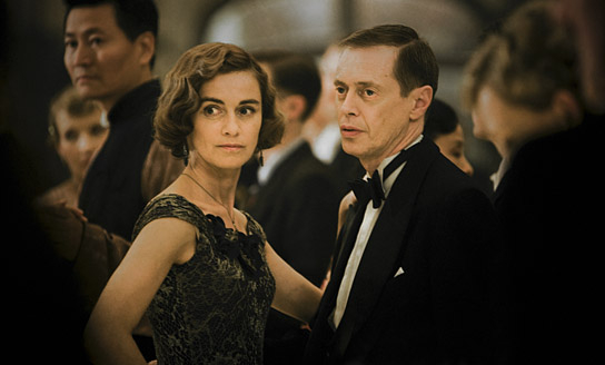 Anne Consigny, Steve Buscemi (vorne, v.l.n.r.) in "John Rabe" (2009)