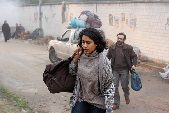 Tala Al-Deen (vorne) in "Das Licht" (2025)