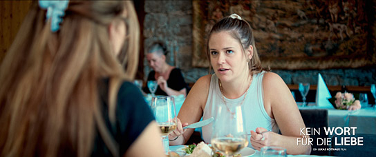 Tabea Kötter, Caroline Kötter (v.l.n.r.) in "Kein Wort für die Liebe" (2025)