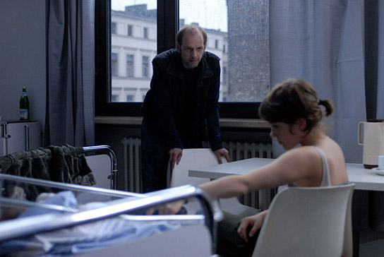Martin Ontrop, Paula Kalenberg (v.l.n.r.) in "Was am Ende zählt" (2007)