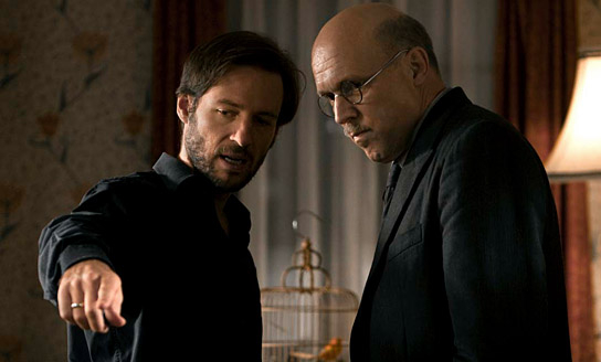 Florian Gallenberger, Ulrich Tukur (v.l.n.r.) bei den Dreharbeiten zu "John Rabe" (2009)