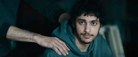 Habib Adda in "Klandestin" (2024)