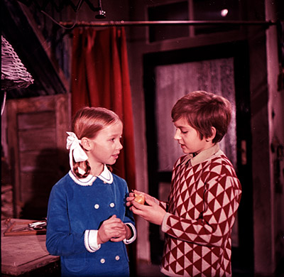 Catrin Hennig, Andreas Schlarmann (v.l.n.r.) in "Ninotschka sucht den Frühling" (1973)