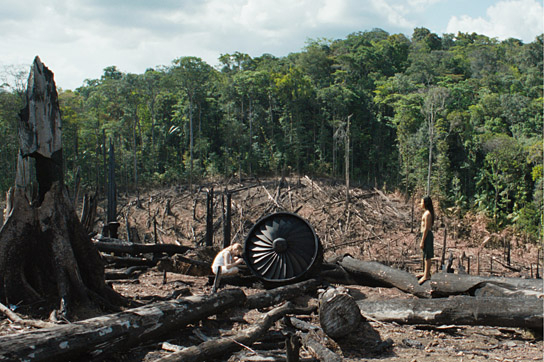 Helena Zengel, Hamã Luciano (v.l.n.r.) in "Transamazonia" (2024)