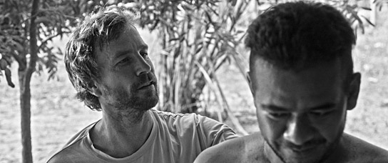 Ilja Stahl, Sabree Matming (v.l.n.r.) in "Good News" (2023)