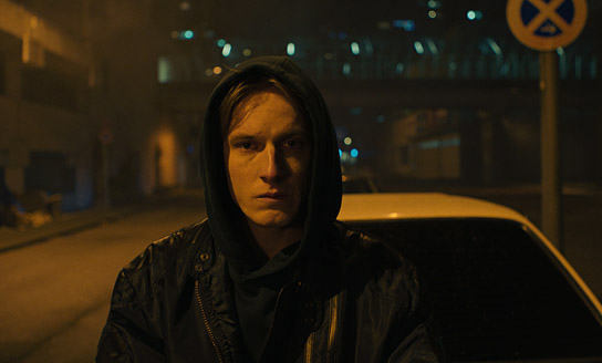 Louis Hofmann in "Frisch" (2024)