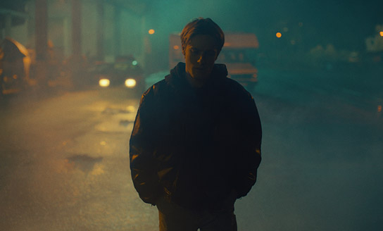 Louis Hofmann in "Frisch" (2024)