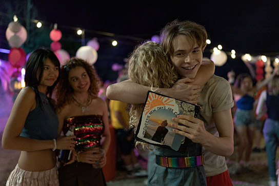 Nhung Hong, Julia Novohradsky, Kya-Celina Barucki, Yoran Leicher (v.l.n.r.) in "Mädchen Mädchen" (2025)