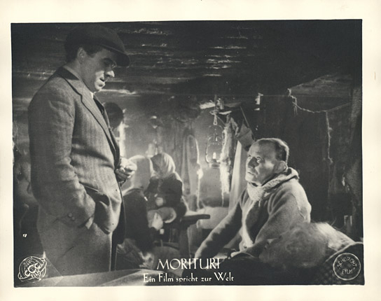 Walter Richter (links) in "Morituri" (1948)