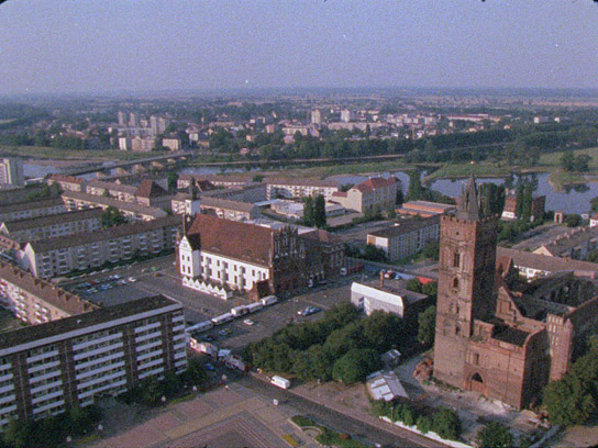 "Frankfurt oder Frankfurt" (Episode aus "15x3 oder 6000 Frankfurt", 1990)