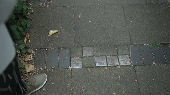 "'Grabe, wo du stehst' - Erinnern und Gedenken in Wandsbek" (2025)