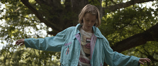 Janina Lutter in "Brennnesselbad" (2022)