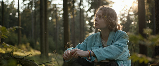 Janina Lutter in "Brennnesselbad" (2022)