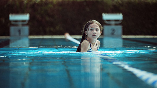 Zoë Baier in "22 Bahnen" (2025)