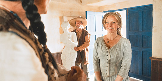 Jasmin Schwiers (rechts) in "Das Kanu des Manitu" (2025)