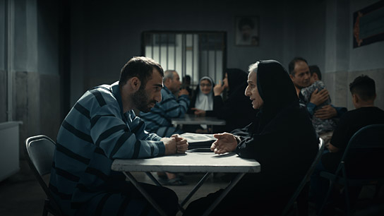 Abbas Imani, Maryam Boubani (v.l.n.r.) in "The Witness" (2024)