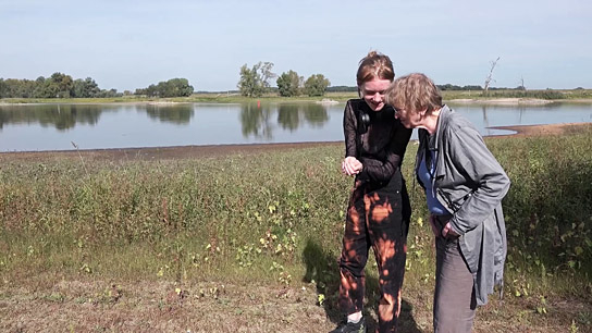 Anna Bahß, Ingrid Bahß (v.l.n.r.) in "Anna & Oma" (2025)