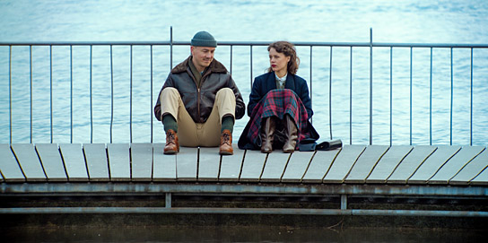 Albrecht Schuch, Paula Beer (v.l.n.r.) in "Stiller" (2025)