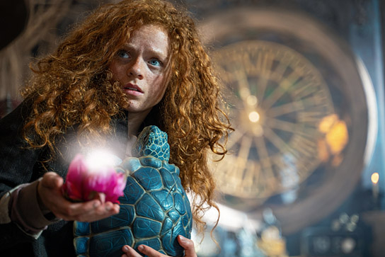 Alexa Goodall in "Momo" (2025)