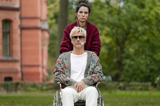 Florian David Fitz, Nora Tschirner (v.v.n.h.) in "No Hit Wonder" (2025)