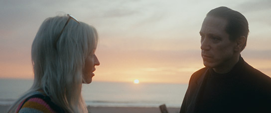 Kathrin Laser, Timo Jacobs (v.l.n.r.) in "Hochstapler und Ponys" (2024)