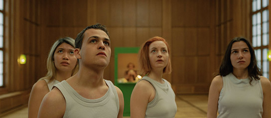 Nhung Hong, David Ali Rashed, Sarah Mahita, Beritan Balci (v.l.n.r.) in "Zweigstelle" (2025)