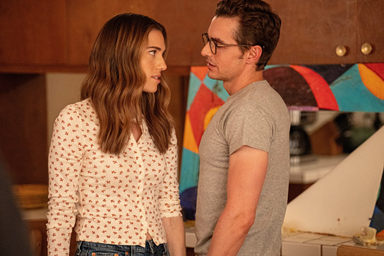 Allison Williams, Dave Franco (v.l.n.r.) in "All das Ungesagte zwischen uns - Regretting You" (2025)