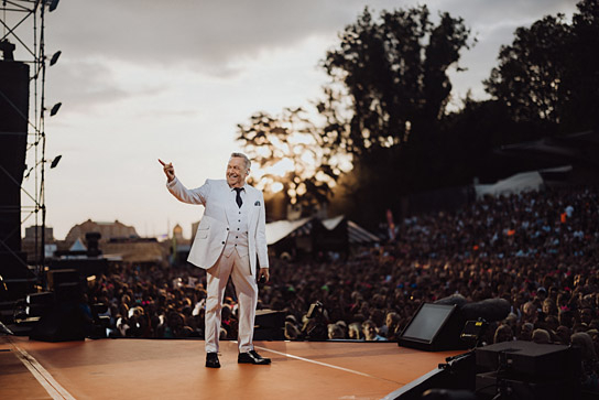 Roland Kaiser in "50 Jahre Roland Kaiser - Ein Leben für die Musik" (2025)