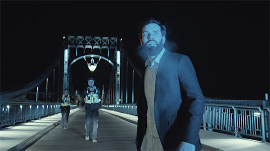 Katrin Zierof, Fred J. Cornelius, Friedrich Bochröder (v.l.n.r.) in "Ohne Wahrheit" (2024)