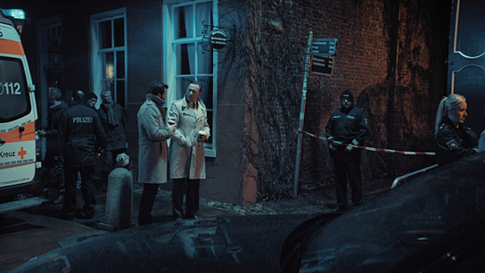 Friedrich Bochröder, Stephan Böttcher (Mitte v.l.n.r.) in "Ohne Wahrheit" (2024)