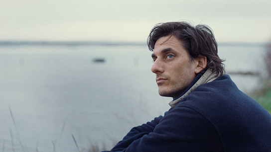 Luca Marinelli in "Paternal Leave - Drei Tage Meer" (2025)