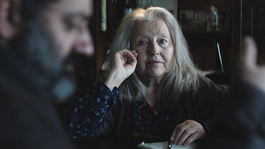 Georges Khabbaz, Hanna Schygulla (v.l.n.r.) in "Yunan" (2025)