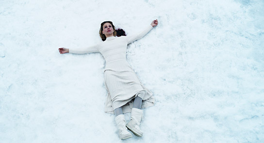 Petra Schmidt-Schaller in "Im Rosengarten" (2024)