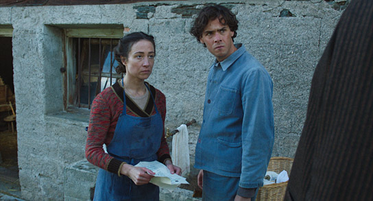 Aenne Schwarz, Thomas Prenn (v.l.n.r.) in "Zweitland" (2025)